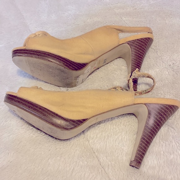 2/$20. Madden girl, canvas shoes in size 9.5. - Picture 2 of 7